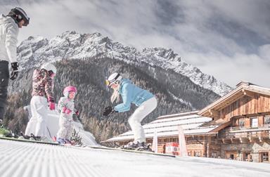 Skiing with the family in the Dolomites of Sesto